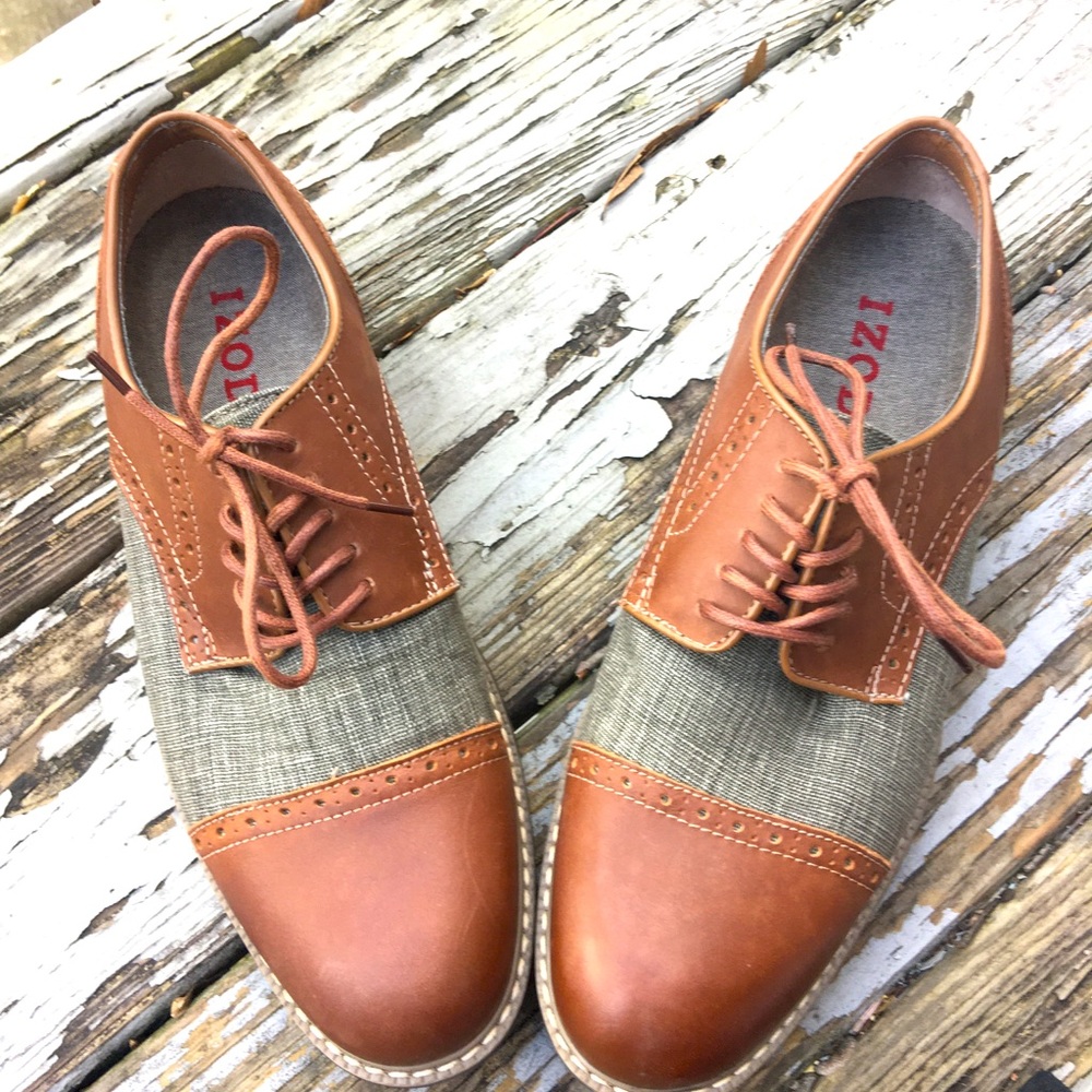 SOLD Cap toe Oxford lace shoes